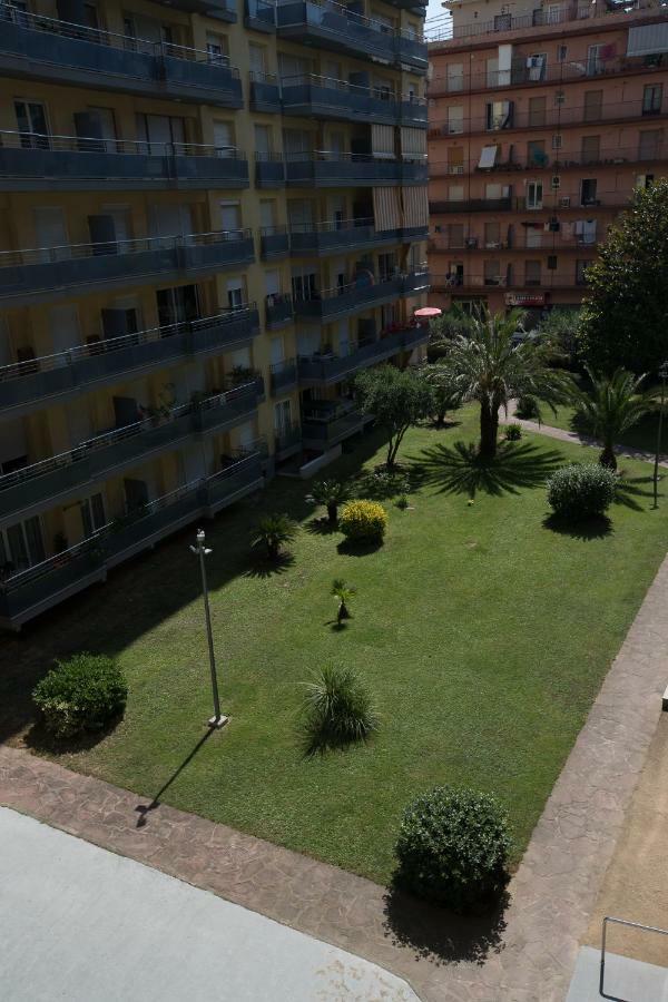 Apartamento Cerca Del Mar Бланес Экстерьер фото